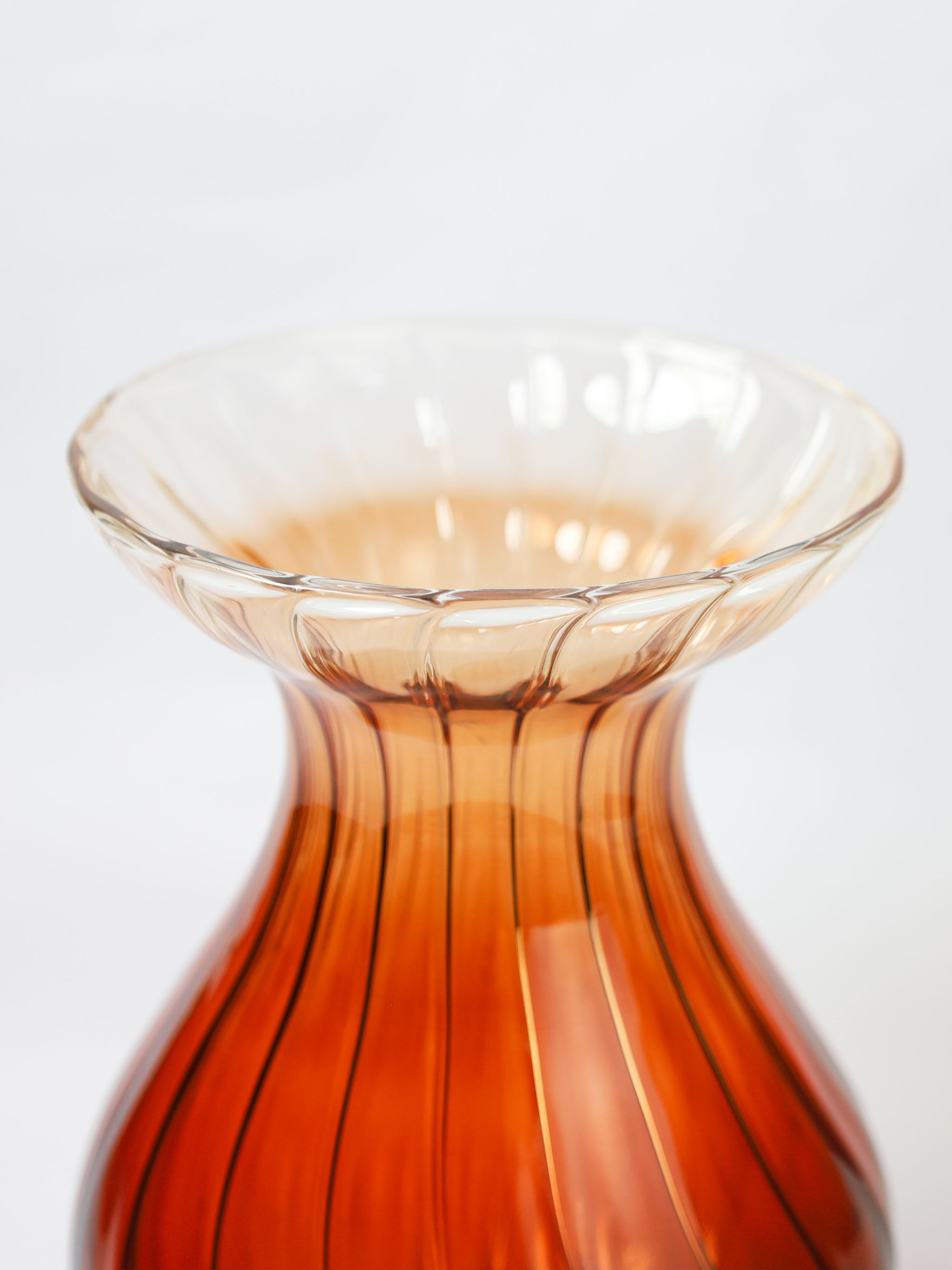 Bhumi Vase Red Ombre