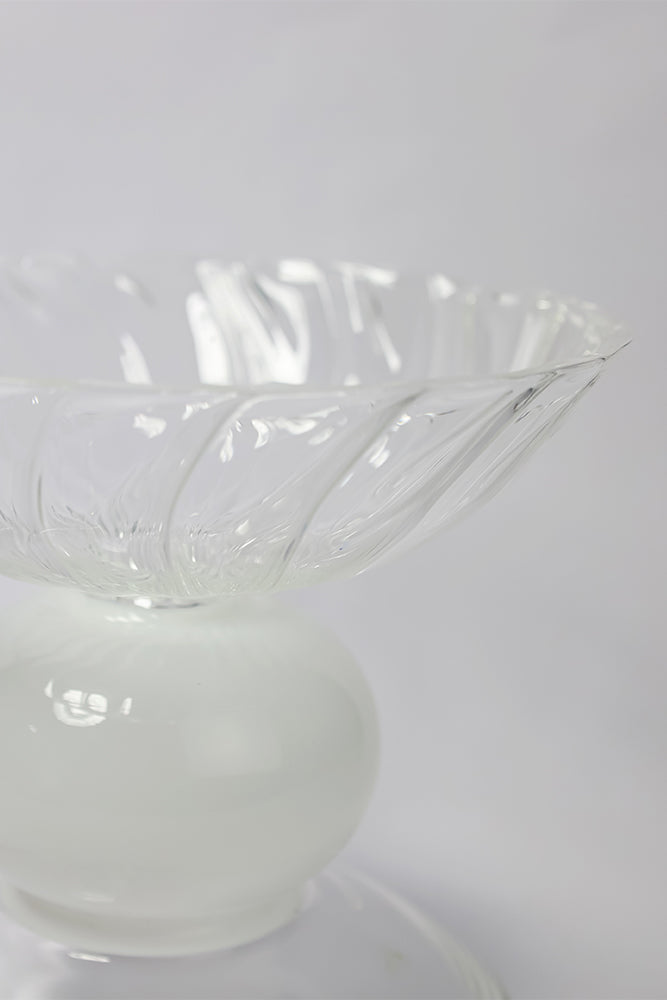 Madal White Center Piece