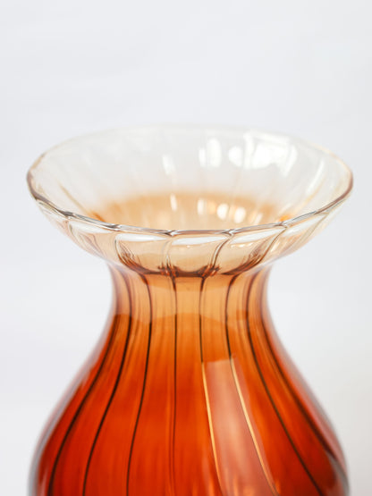 Bhumi Vase Red Ombre