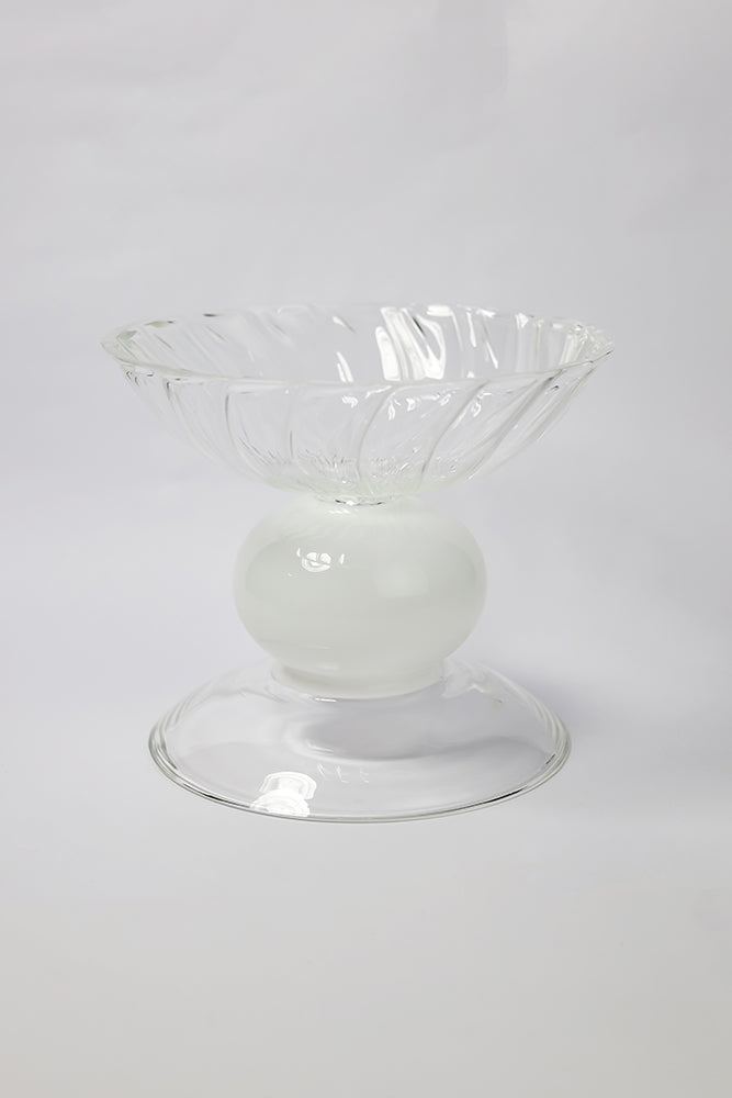 Madal White Center Piece