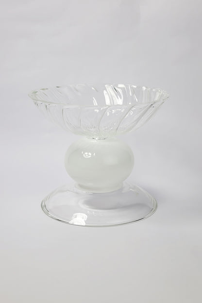 Madal White Center Piece